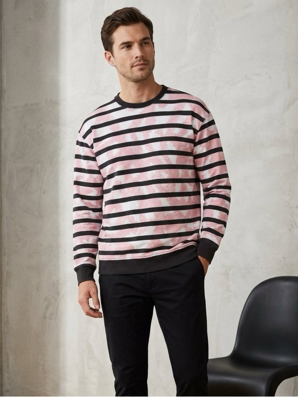Original Use Men’s Pink Black Striped Boxy Crewneck Sweatshirt Size Small